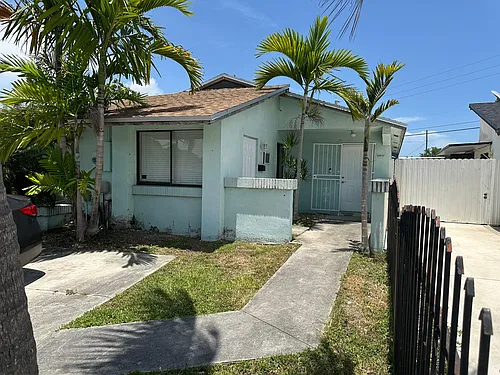 19817 SW 123rd Pl #A Photo 1