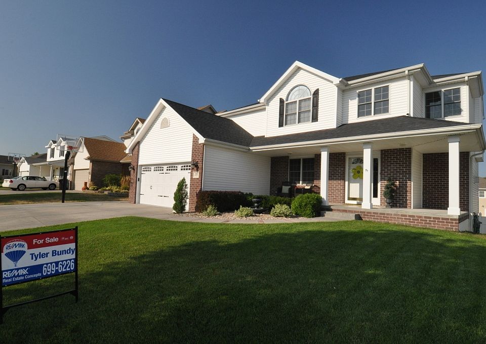 1st image of 231 W Lombard Dr