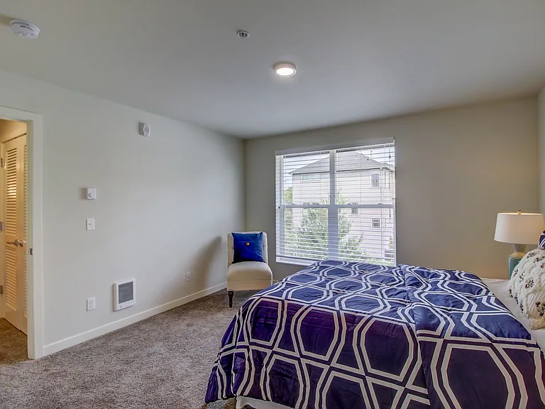 686 SE Spokane St #9 — Photo 13