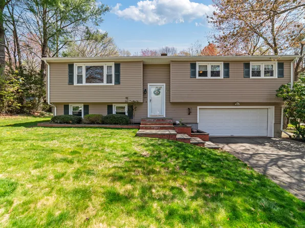 35 Patricia Lane, Wolcott, CT 06716