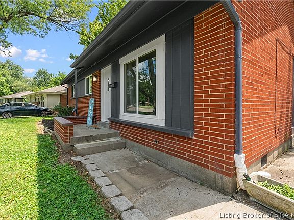 3rd image of 829 Marigold Drive