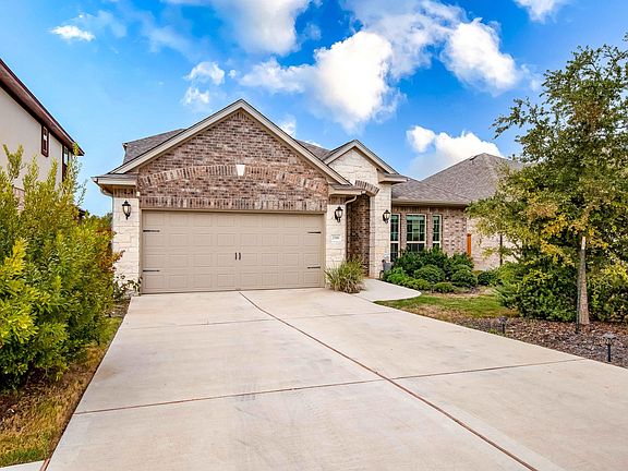 3rd image of 2516 Granite Hill Dr
