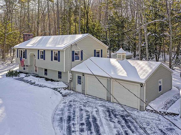 3rd image of 22 Evergreen Dr
