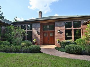 15608 Queen Victoria Ct, Montgomery, TX 77316