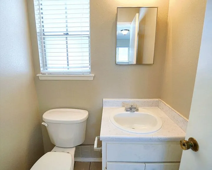 225 Linda Ct — Photo 20