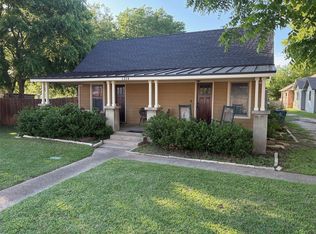 1314 Worthington St, Grapevine, TX 76051