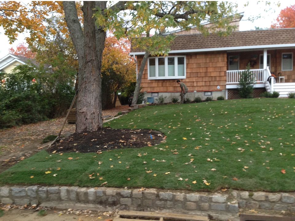1st image of 61 Hollywood Dr