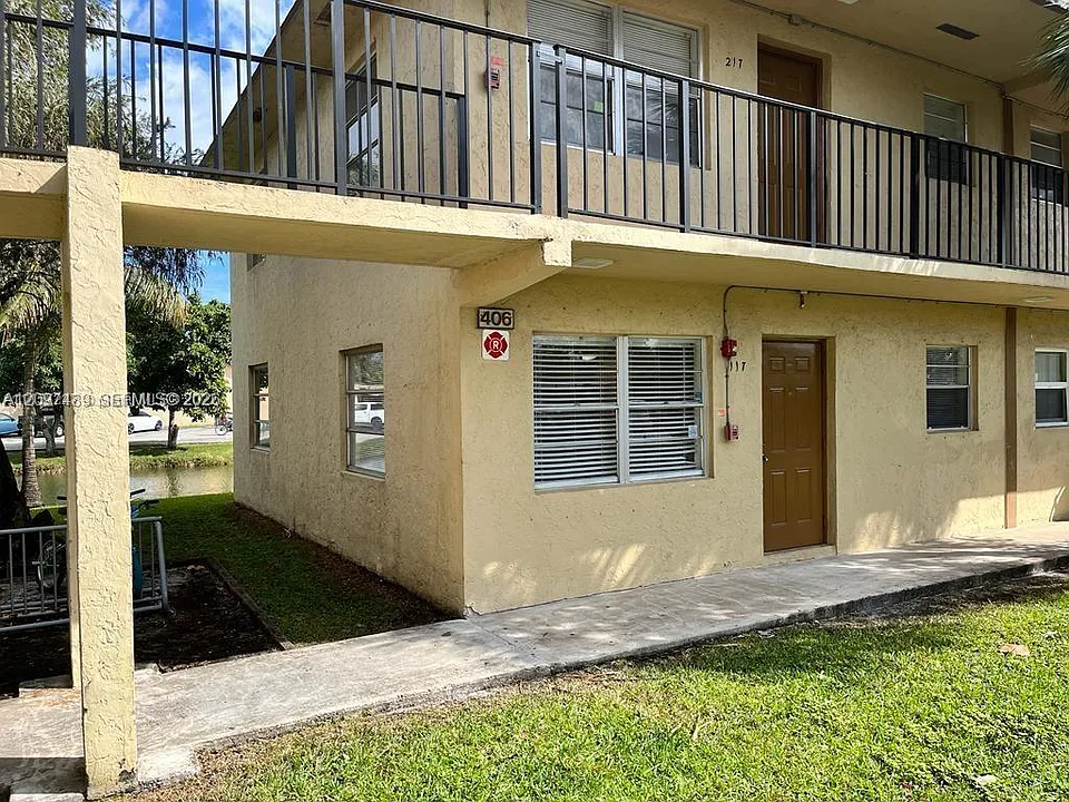 406 Lakeside Dr #117
