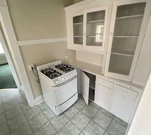 4th image of 2655 San Marino St