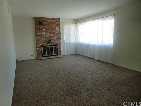 4th image of 2290 Waterman Way