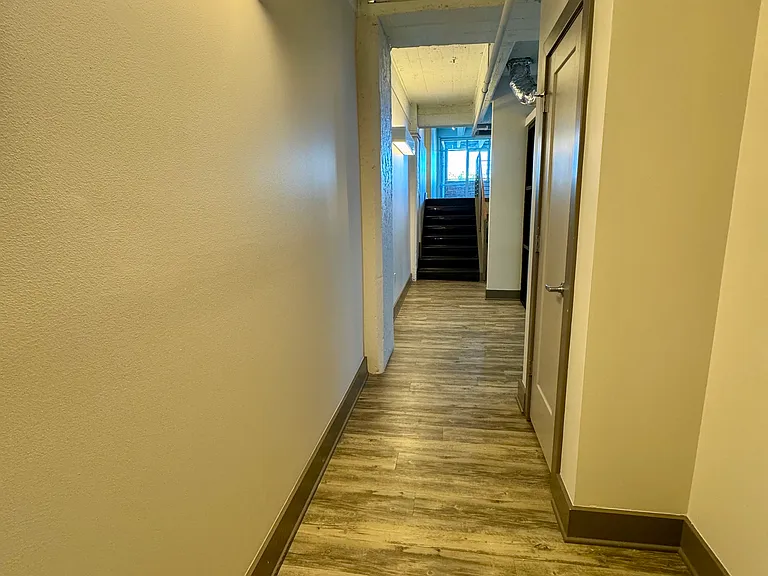 Foyer.