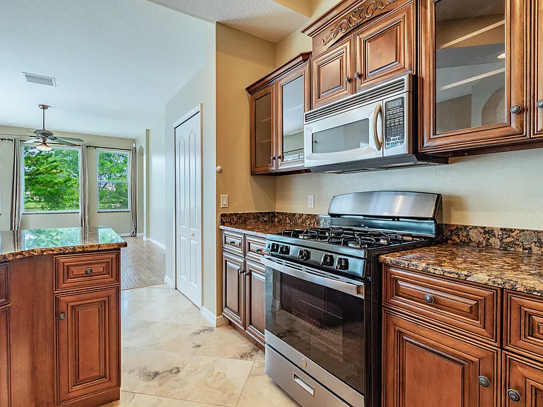 10506 Chelmsford Way — Photo 24