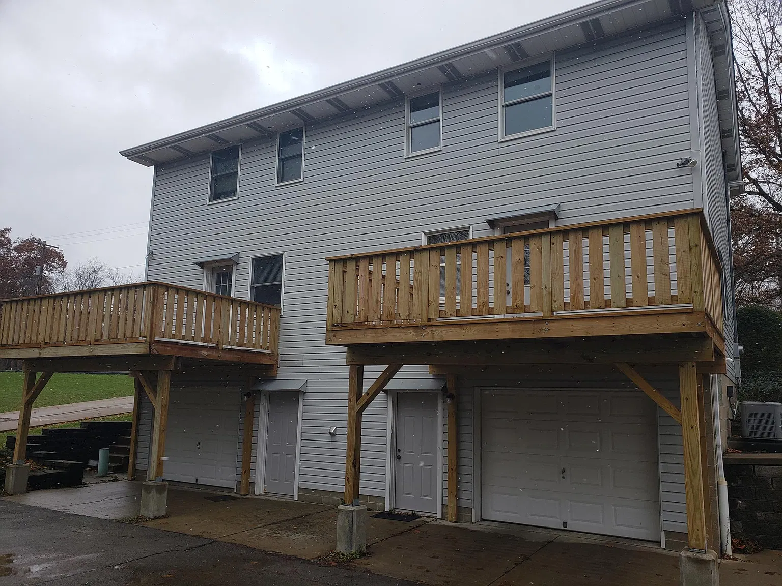 2 bed, 1.5 bath, 1000 sqft, $1,025 — Photo 2