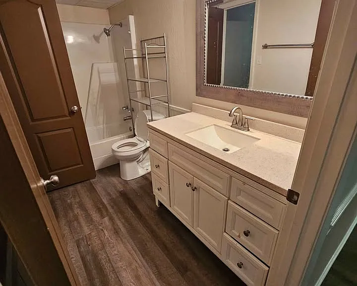 602 E South St #5 — Photo 7