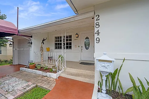 2849 Dewey St Photo 1