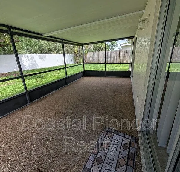 1331 Coolridge Dr — Photo 23