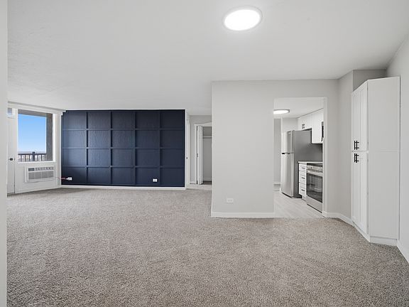 5th image of 1 Renaissance Pl Unit 709