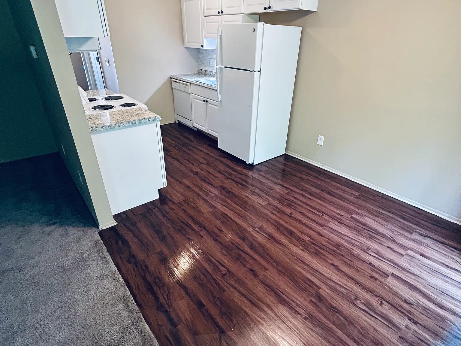2 bed, 1.5 bath, 1088 sqft, $1,525 — Photo 3