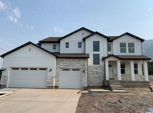 411 E Daybreak Dr, Pleasant Grove, UT 84062