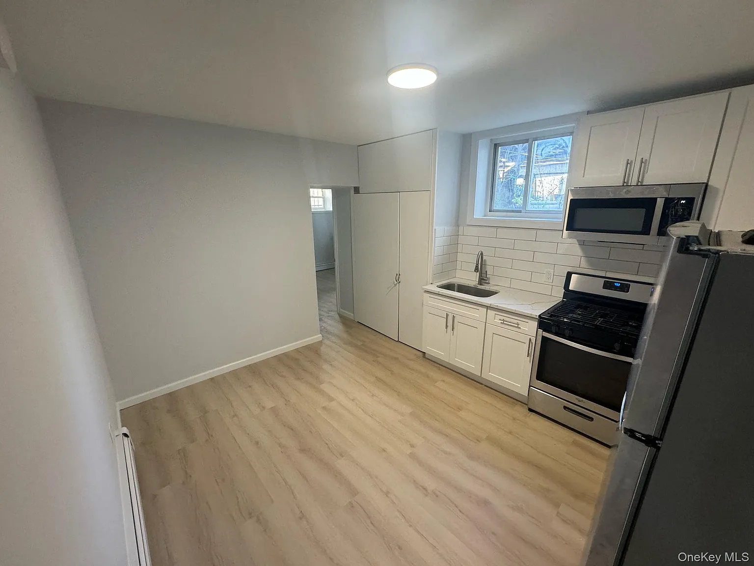 33 Union Ln — Photo 3