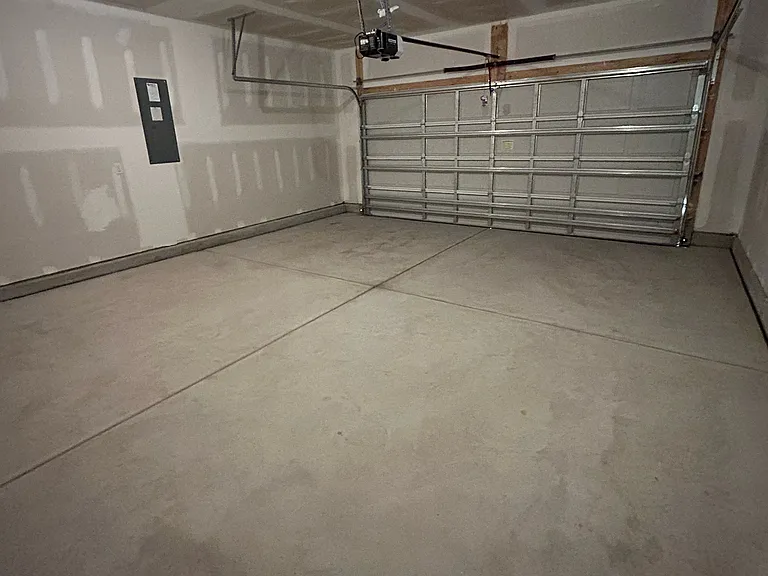 563 Magnolia Terrace Dr — Photo 35