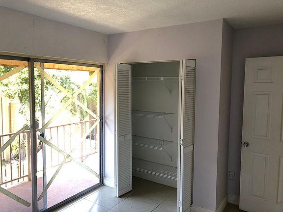 4th image of 800 NW 131st Ave
