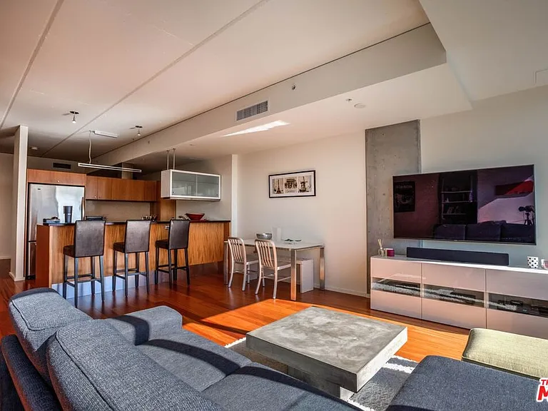 1155 S Grand Ave #707 — Photo 4