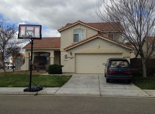 1208 Peach Tree Dr, Madera, CA 93637