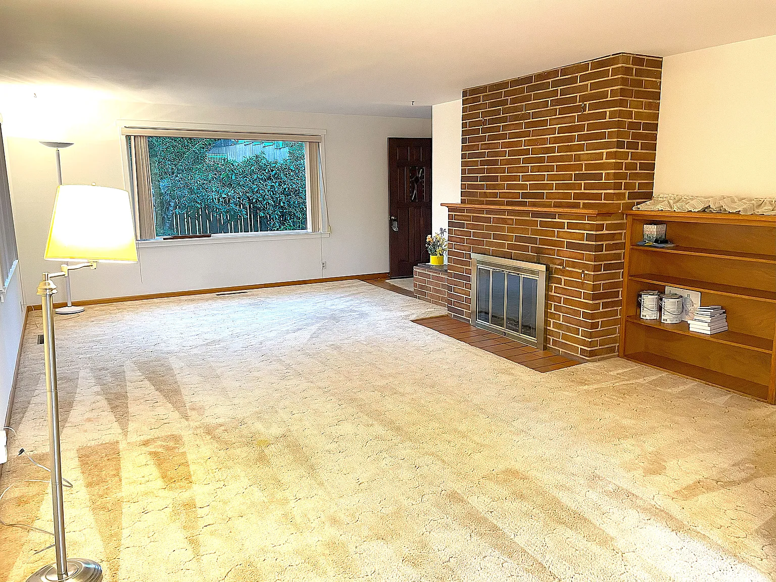 4 bed, 2070 sqft, $3,995 — Photo 3