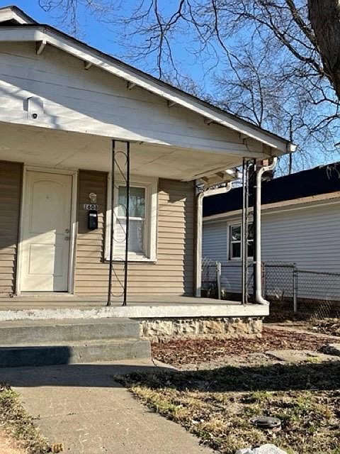 1st image of 1608 Hoefgen St
