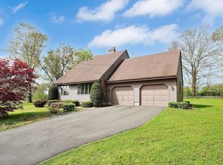405 Fuller St, Ludlow, MA 01056