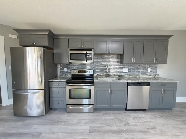 28 King St APT 2, Westfield, MA 01085