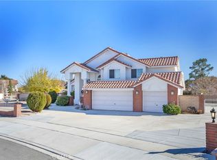 20463 Little Bear Ct, Apple Valley, CA 92308