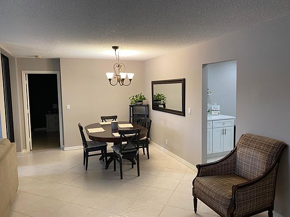 4th image of 2737 Carambola Circle S #1912
