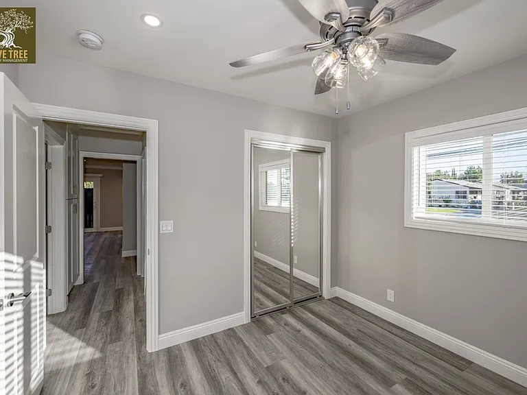 917 W Colorado Blvd — Photo 12