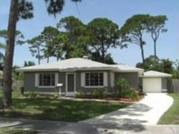 828 Nokomis Ave, Venice, FL 34285
