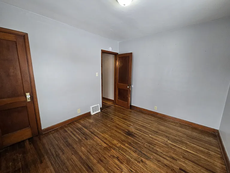 401 Charles St — Photo 12