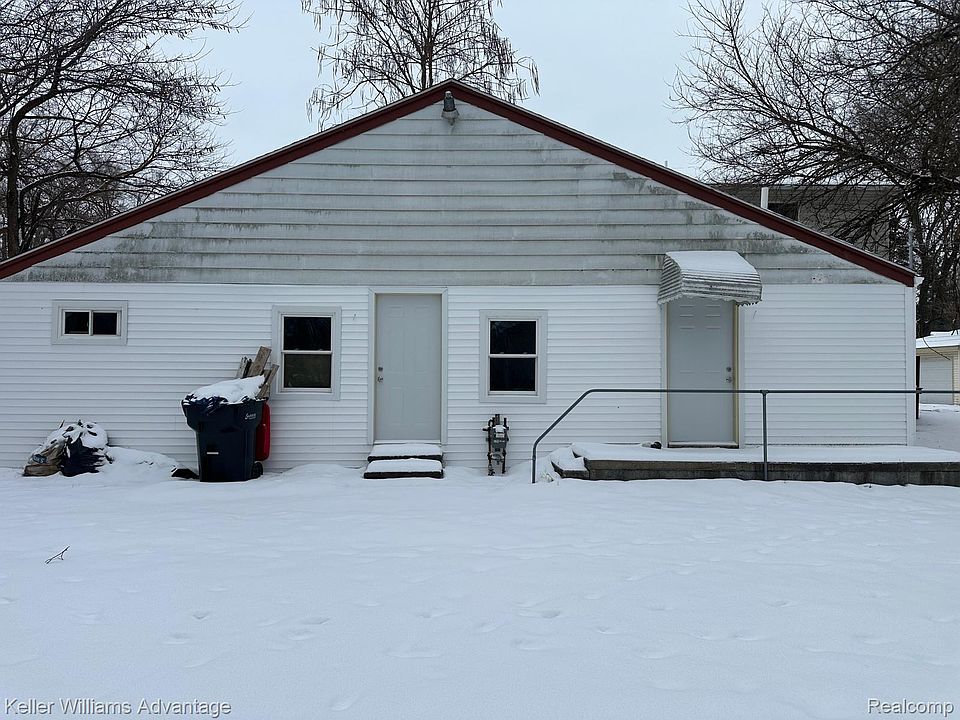1st image of 21326 Negaunee St
