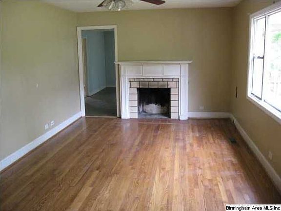 3rd image of 413 Plaza Dr