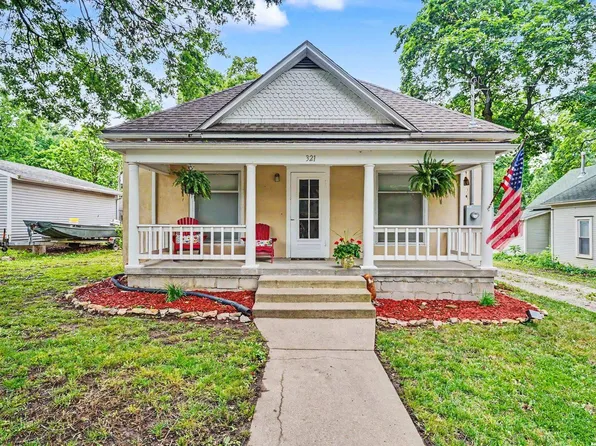 321 High St, Baldwin City, KS 66006