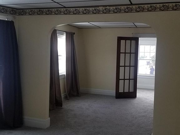 4th image of 358 Breckenridge St