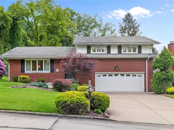 207 Davidson Dr, Charleroi, PA 15022