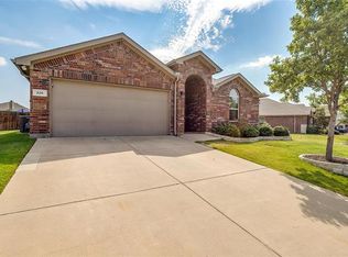 326 Pin Cushion Trl, Burleson, TX 76028