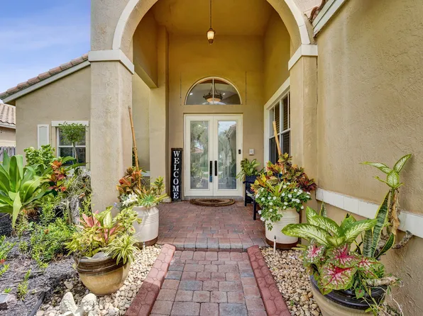 18623 SW 7th Street, Pembroke Pines, FL 33029