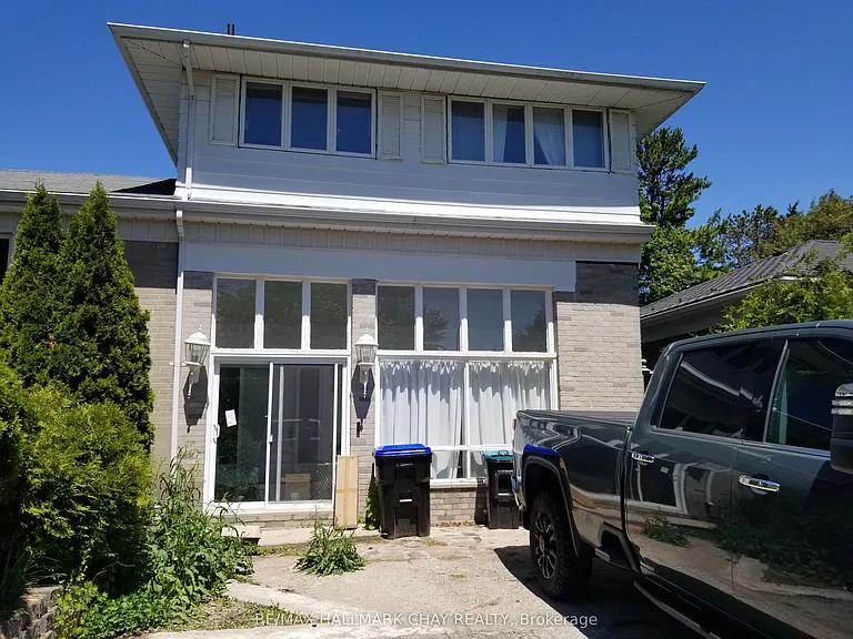 18 Elm St #B — Photo 7