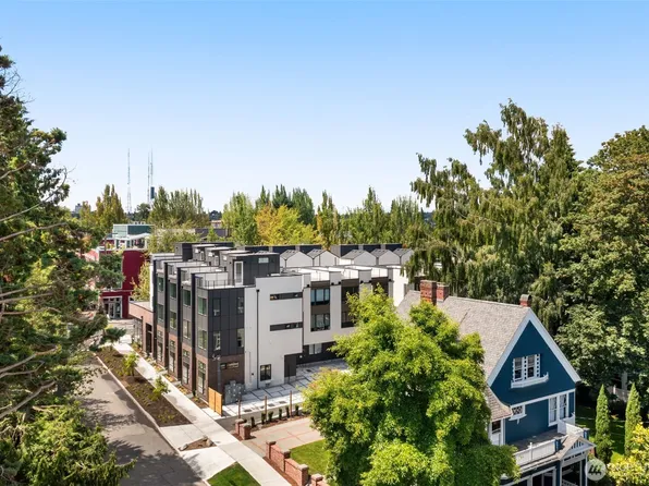 1110 C 34th Avenue, Seattle, WA 98122