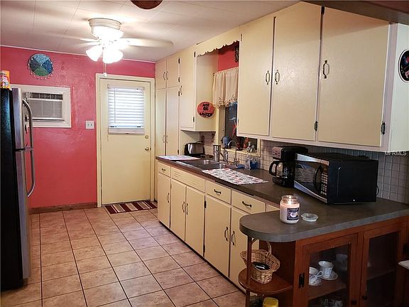 4th image of 5261 Homer St