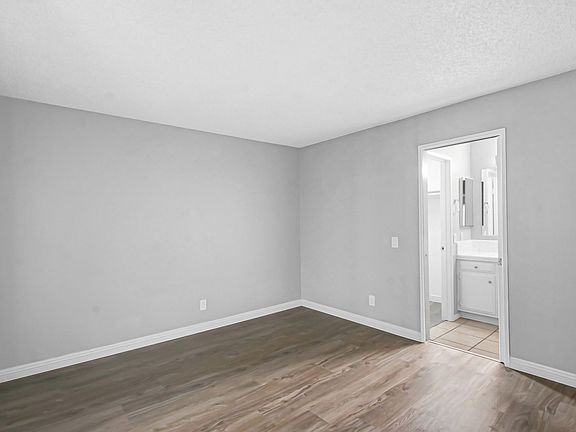 5th image of 4581-4597 Palm Ave #4595