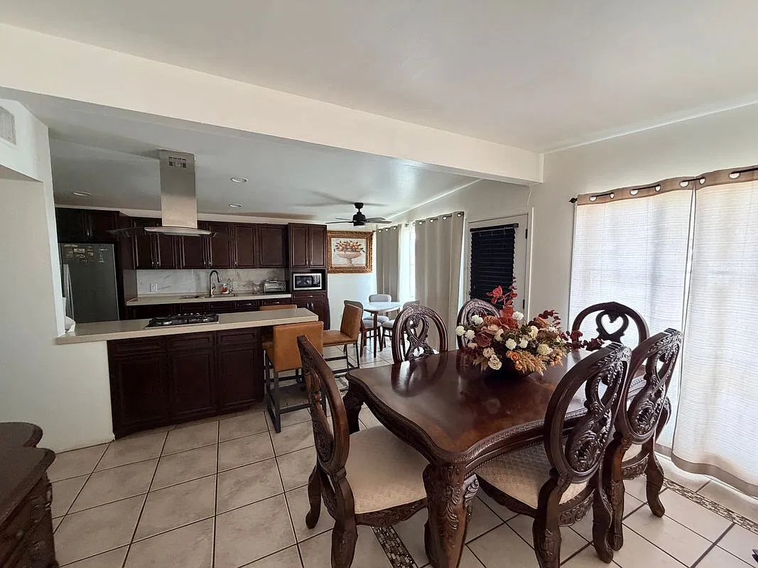 3 bed, 2.0 bath, 1236 sqft, $1,900 — Photo 3