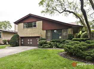 6755 N Keeler Ave, Lincolnwood, IL 60712